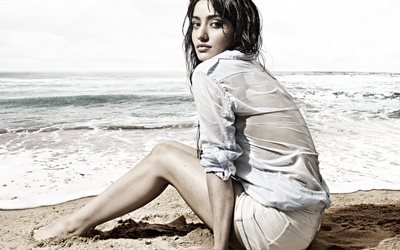 Neha Sharma, 4K, la actriz india, Bollywood, el mar, la belleza