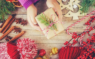 Mutlu yıllar, el hediye, 2018, Noel, kırmızı kap, dekorasyon, hediye