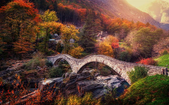 Verzasca valley, Su&#237;&#231;a, outono, ponte de pedra, Lavertezzo, Ticino, Rio Verzasca