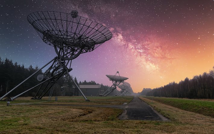 Westerbork Synthesis Radio Telescope, WSRT, observatory, evening, sunset, radio telescopes, Hooghalen, Midden-Drenthe, Drenthe, Netherlands