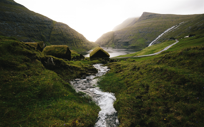 de la bah&#237;a, Islandia, mar, por la ma&#241;ana, salida del sol, arroyo de la monta&#241;a, el verde de las colinas