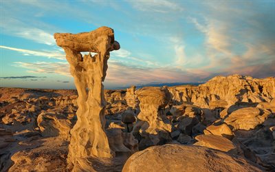 Ah-Shi-Les-Pah Deserto, Alien Trono, multicolore badlands, sera, tramonto, rocce, punto di riferimento, Contea di San Juan, Nuovo Messico, stati UNITI