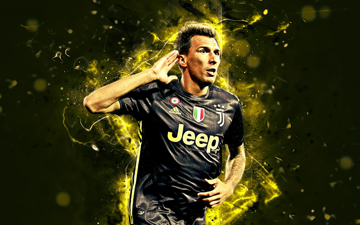 Mario Mandzukic, uniforme preto, croata jogador de futebol, A Juventus FC, futebol, Serie A, Mandzukic, luzes de neon, A Juventus