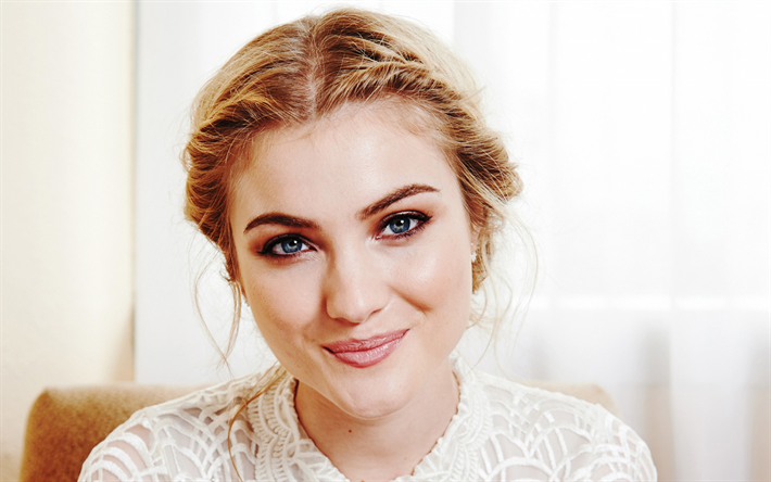 Skyler Samuels, portrait, american actress, photoshoot, smile, young famous actress, hollywood