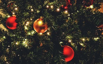 شجرة عيد الميلاد, 4k, مساء, الفوانيس, السنة الجديدة, كرات عيد الميلاد, عيد الميلاد