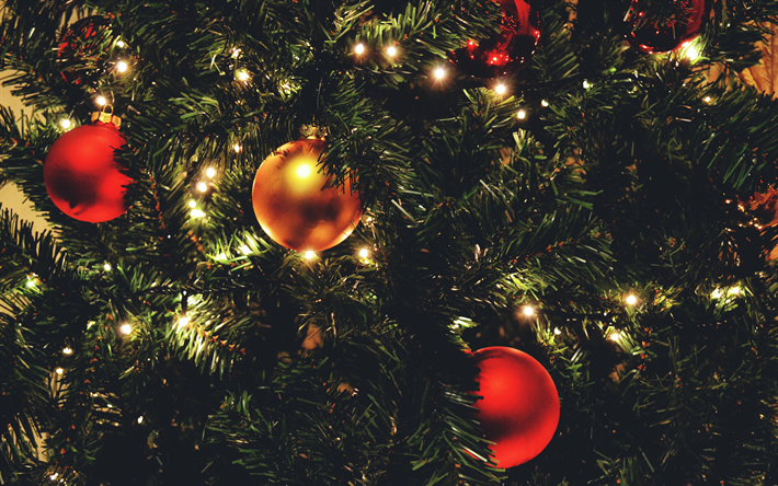 Sfondi Natalizi Lanterna.Scarica Sfondi Albero Di Natale 4k Sera Lanterne Nuovo Anno Palle Di Natale Di Natale Per Desktop Libero Immagini Sfondo Del Desktop Libero