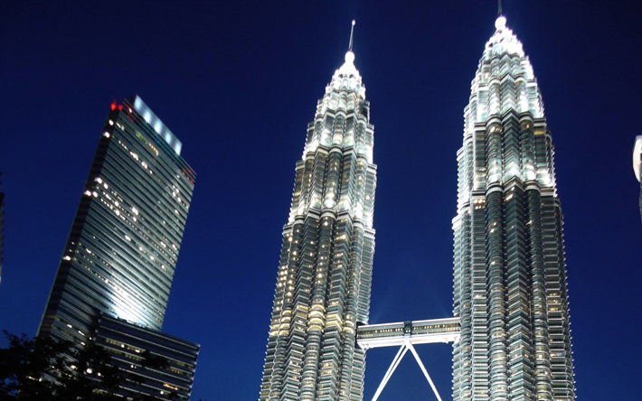 Kuala Lumpur, Malasia, Petronas towers, 4k, modernos edificios, rascacielos, noche, brillantes torres