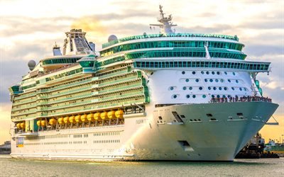La libert&#233; De La Mer, port, quai, bateau de croisi&#232;re, Royal Caribbean Cruises