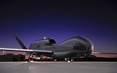 Northrop Grumman RQ-4, UAV, miehitt&#228;m&#228;tt&#246;mi&#228; ilma, USA
