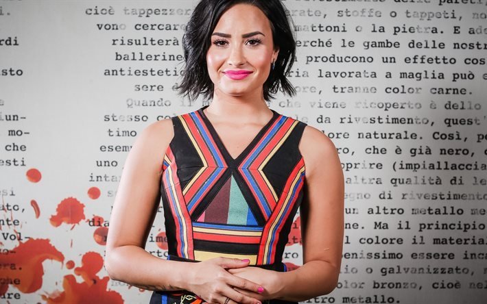 Demi Lovato, cantora norte-americana, mulher bonita, morena