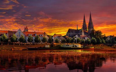 Regensburg Katedrali, 4k, g&#252;n batımı, set, yaz, Alman şehirleri, Avrupa, Almanya, Regensburg, Almanya Şehirleri, Regensburg Almanya, Şehir manzaraları