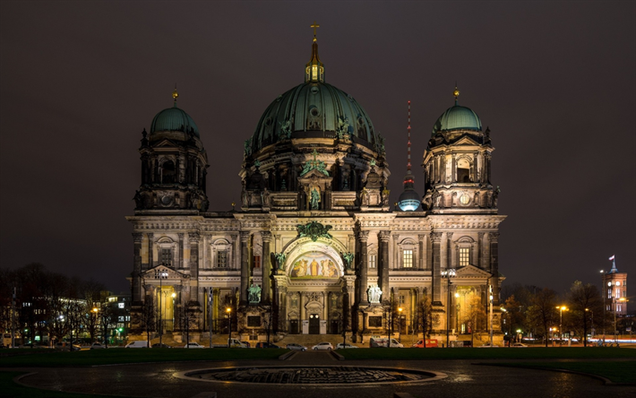 Berlin Cathedral, Evangelical Supreme Parish and Collegiate Church, Berlin, Germany, evening, Landmarks
