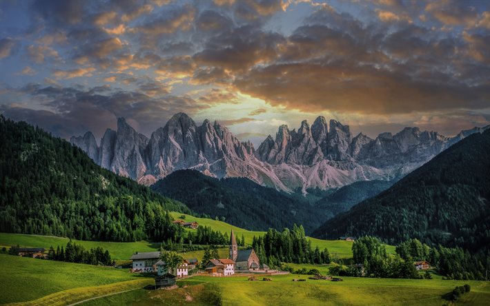 paysage de montagne, Alpes, soir, coucher de soleil, rochers, village de montagne, for&#234;t, chapelle, Suisse