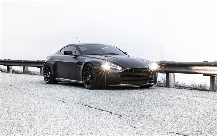 Aston Martin Vantage, 2018, nero sport coup&#233;, nero opaco Vantage, supercar, tuning punto di vista, il Britannico di auto sportive Aston Martin