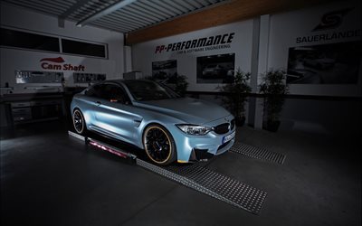 BMW M4 Coupe F82, BMW tuning, gris M4, roues noires, garage