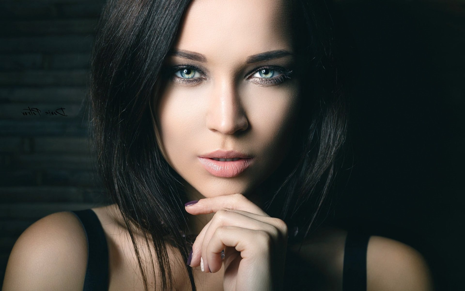 Voir un profil - Sydney Jaeger Angelina-petrova-models-portrait-brunette-photomodels