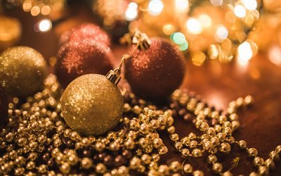 kultainen joulua pallot, Uusi Vuosi, koristeet, Joulu, 4k, ruskeat joulupallot