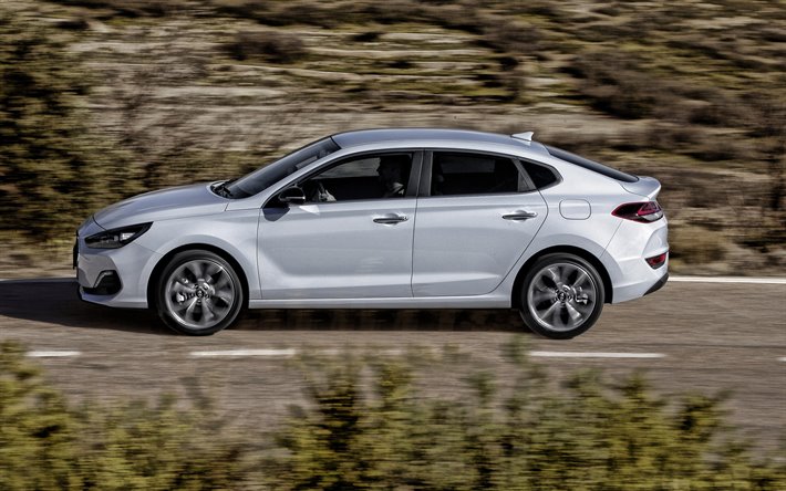 Hyundai i30 Fastback, 2020, vista laterale, esterno, bianco nuovo i30 Fastback, coreano auto, Hyundai