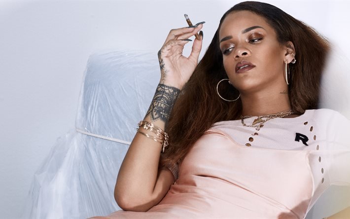 Rihanna, Retrato, cantante Estadounidense, la chica con el cigarrillo, maquillaje