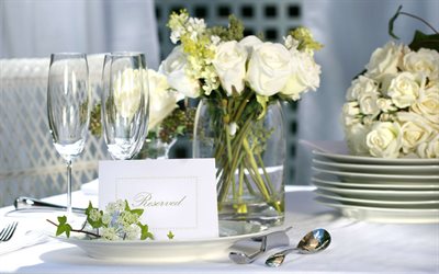 tavola di nozze appuntamenti, rose bianche, matrimonio, addobbi, bouquet di fiori