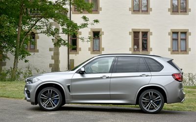 BMW X5M, 2018, F15, side view, luxury SUV, new silver X5, exterior, German cars, BMW