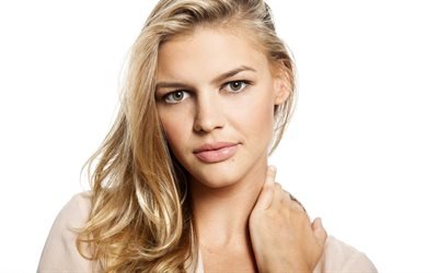 Kelly Rohrbach, American actress, portrait, blonde, make-up