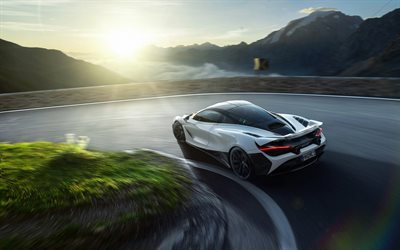 McLaren 720S, 2018, 4k, Novitec, branco supercarro, vis&#227;o traseira, exterior, a estrada da montanha, branco novo 720S, ajuste, Luxo brit&#226;nica supercarros, McLaren