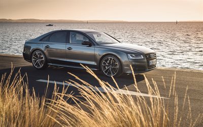 Audi S8, 2017年度, グレー S8, グレーのAudi, 高級セダン, 夕日, 海岸, Audi