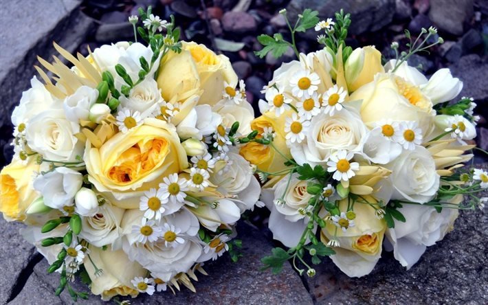 結婚式の花束, バラ, フリージア, カモミール, 二つの花束, ブライダルブーケ