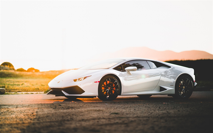 Lamborghini Huracan, valkoinen urheilu coupe, ylellisi&#228; superauto, sunset, illalla, uusi valkoinen Huracan, Italian urheiluautoja, Lamborghini