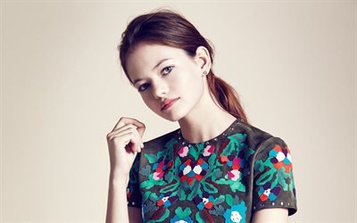 Mackenzie Foy, American actress, portrait, dress with abstract flowers, young actress, beautiful woman
