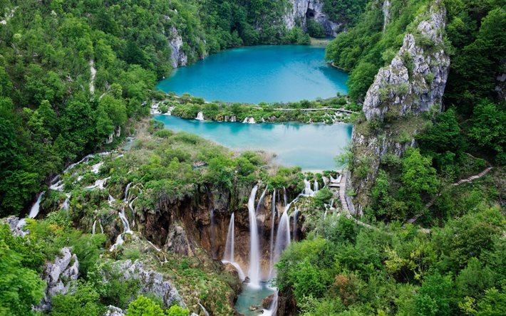 Plitvice g&#246;lleri, Hırvatistan, dağ g&#246;lleri, orman, şelaleler, g&#246;ller, Hırvat simgesi