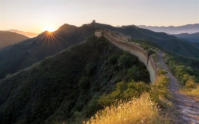 La gran Muralla de China, las monta&#241;as, por la ma&#241;ana, salida del sol, Hebei, China, Bakeshiying