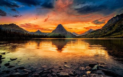 Kaksi Medicine Lake, 4k, sunset, kes&#228;ll&#228;, vuoret, lake, kaunis luonto, Glacier National Park, USA, Amerikassa, HDR