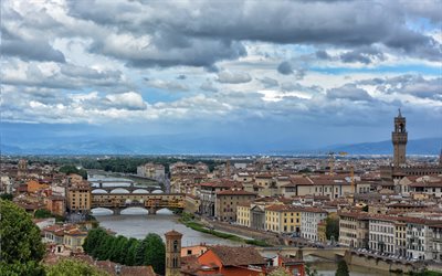 Florence, ville italienne, de la rivi&#232;re, les ponts, paysage urbain, Toscane, Italie