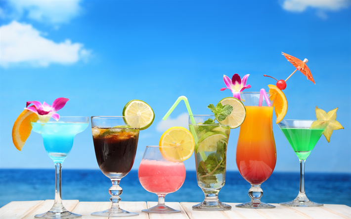 Sommaren drinkar, sommaren drycker, beach, sommar, havet, tropiska drinkar