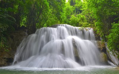 hermosa cascada, bosque, lago, Tailandia, cataratas en el bosque