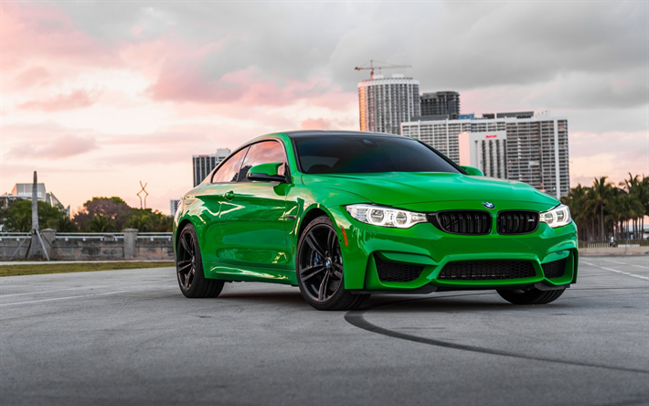 BMW M4, verde coup&#233; deportivo, tuning, llantas en negro, F83, BMW