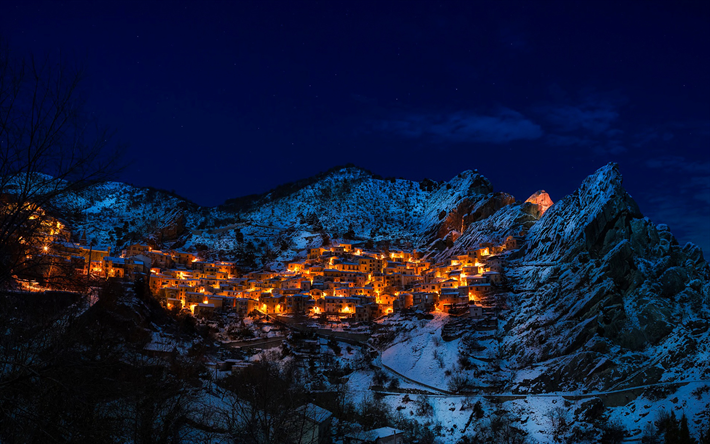 Castelmezzano, montagnes, hiver, paysages nocturnes, Europe, Italie