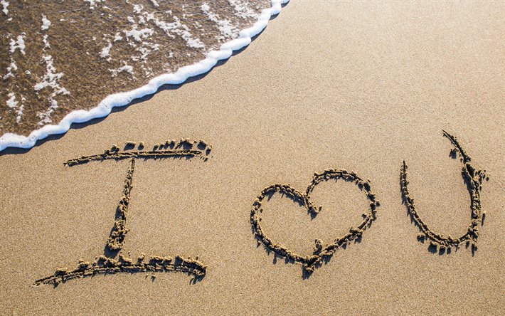 Eu amo voc&#234;, inscri&#231;&#227;o na areia, costa, textura de areia molhada, oceano, conceitos de amor