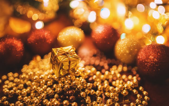 4k, ゴールデンギフトボックス, ゴールデンクリスマスボール, ボケ, 黄金の見掛け倒し, 新年あけましておめでとうございます, グレア, クリスマスの装飾, クリスマスボール, ゴールデンクリスマスの背景, 新年のコンセプト, メリークリスマス