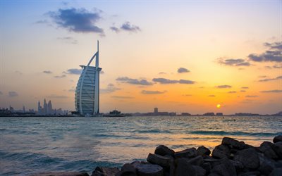 Dubai, aamulla, sunrise, UAE, Burj Al Arab, luxury hotel, purje, Yhdistyneet Arabiemiirikunnat, rannikolla