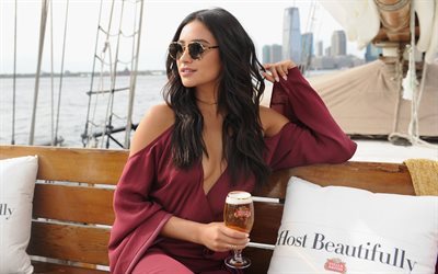 celebrity, shay mitchell, actress, boat, brunette