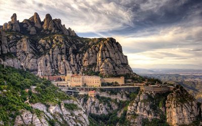 montserrat-klostret, sommar, catalonia, spanien, berg, hdr