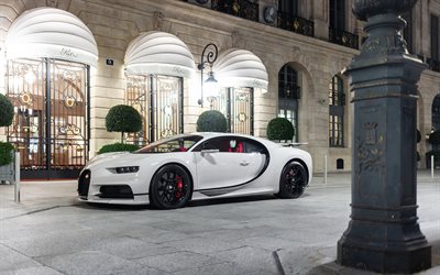 Bugatti Chiron, 2018, white hypercar, new white Chiron, tuning, black wheels, supercar, Bugatti