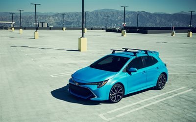 Toyota Corolla Hatchback, 4k, aparcamiento, 2019 coches, nuevo Corolla, los coches japoneses, azul Corolla, Toyota