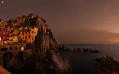 Manarola, Riomaggiore, sera, tramonto, Mar Mediterraneo, riviera Ligure, La Spezia, Liguria, Italia