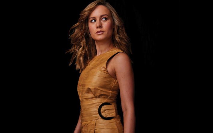 Brie Larson, Amerikansk sk&#229;despelare, photoshoot, gult l&#228;der kl&#228;nning, vacker kvinna