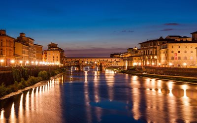 Ponte Vecchio, Florence, Toskana, İtalya, akşam, Arno Nehri, k&#246;pr&#252;, şehir ışıkları