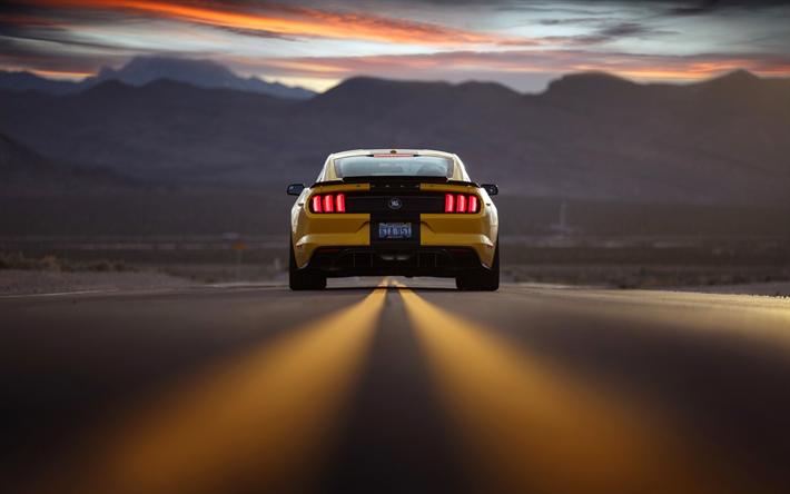 Ford Mustang, 2018, arka g&#246;r&#252;n&#252;m, spor coupe, yol, dağlar, G&#252;n batımı, Amerikan spor araba, Ford